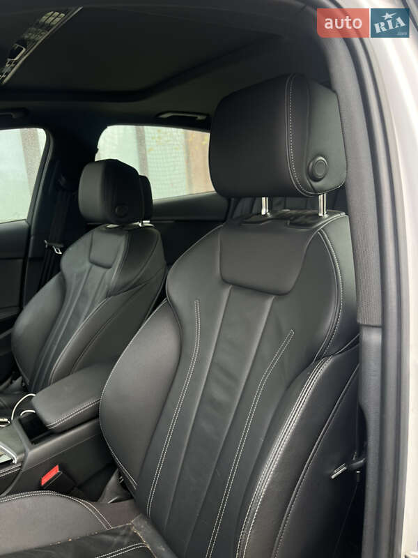 Седан Audi A4 2021 в Ивано-Франковске