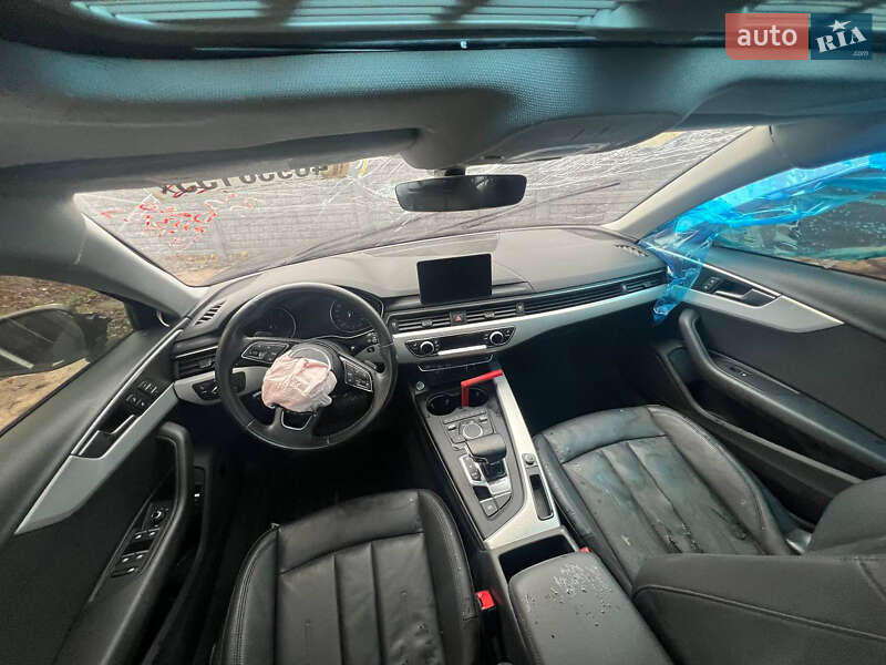 Седан Audi A4 2018 в Харкові