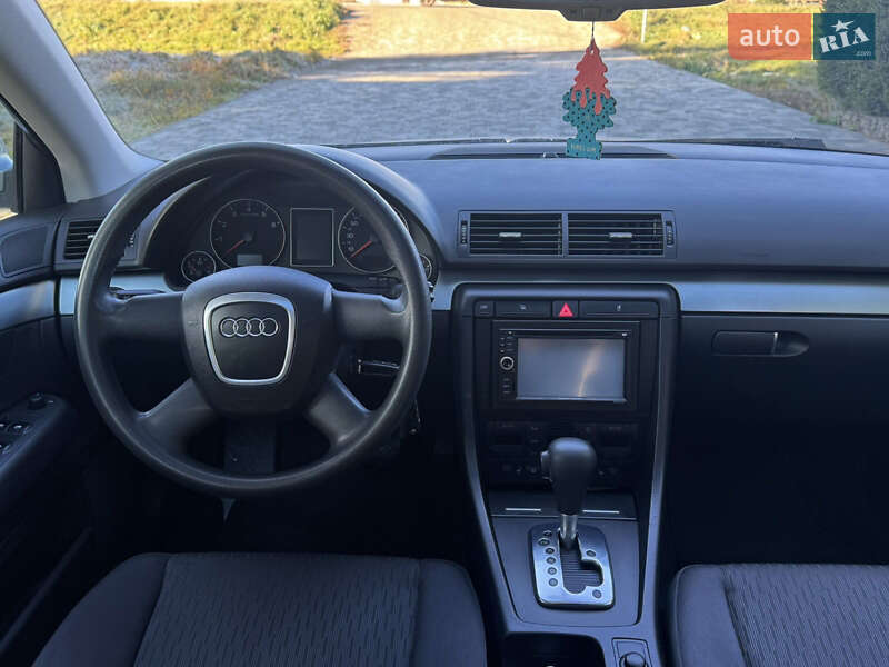 Седан Audi A4 2006 в Вознесенске