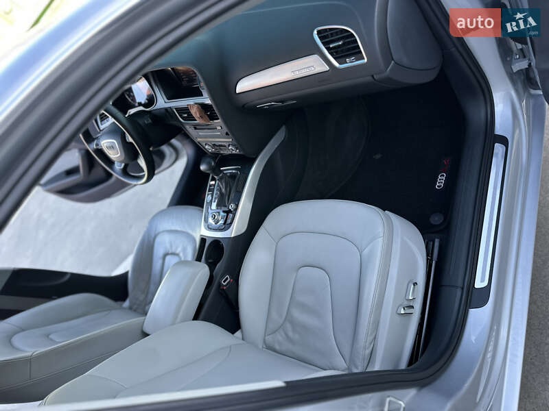 Седан Audi A4 2013 в Киеве