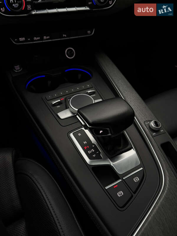 Седан Audi A4 2018 в Одесі