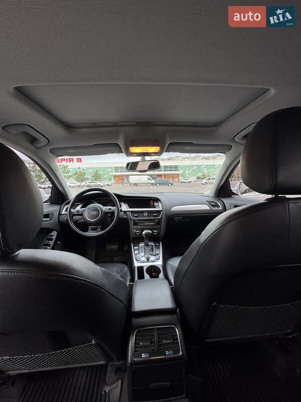 Седан Audi A4 2013 в Николаеве