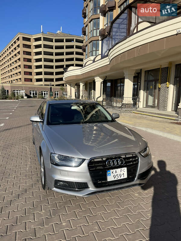 Седан Audi A4 2014 в Киеве