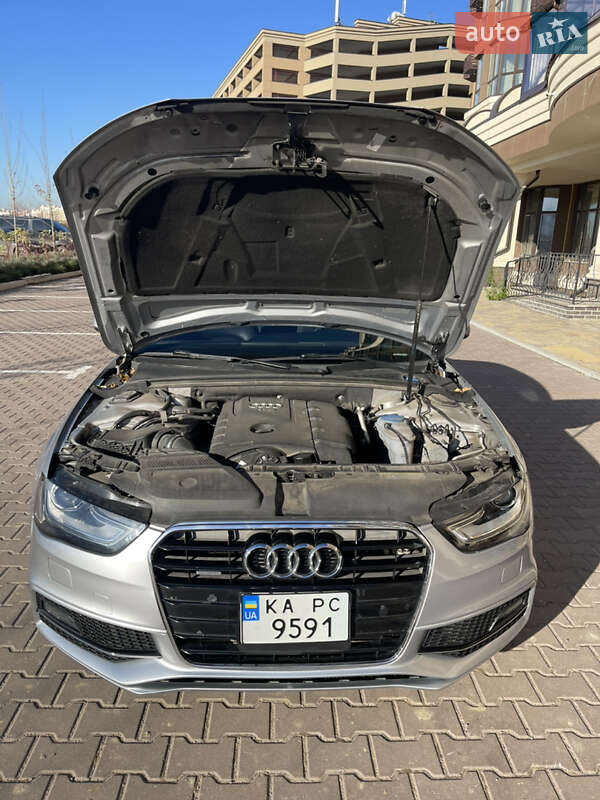 Седан Audi A4 2014 в Киеве