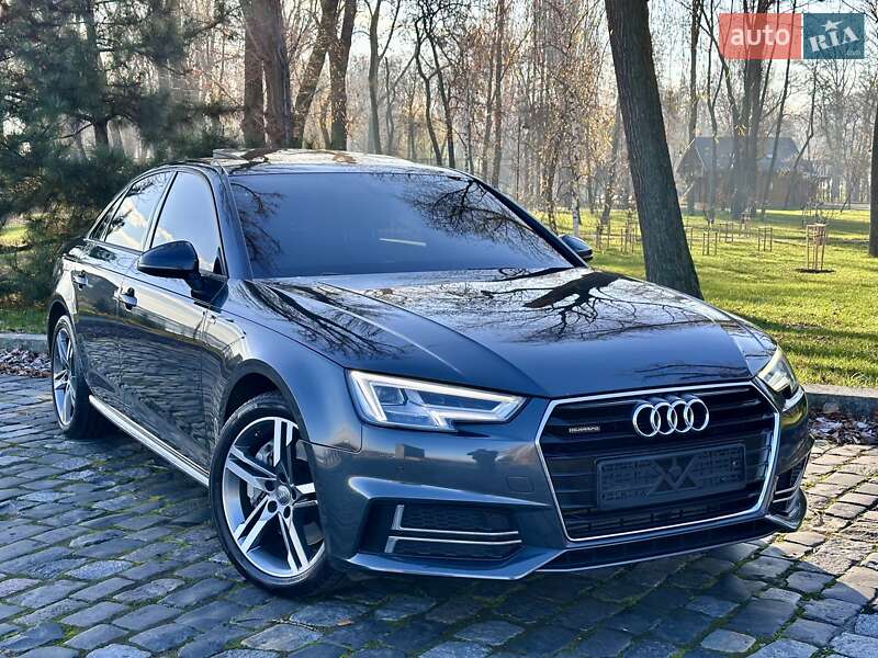 Седан Audi A4 2018 в Киеве