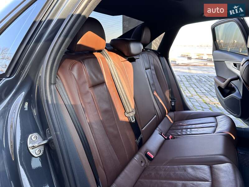 Седан Audi A4 2018 в Киеве