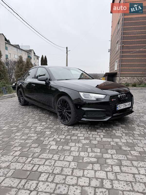 Седан Audi A4 2019 в Тернополе