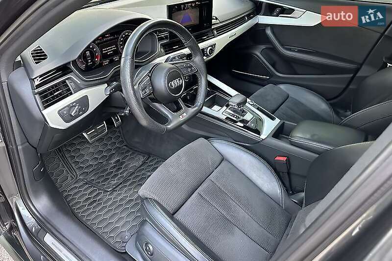 Седан Audi A4 2020 в Львове