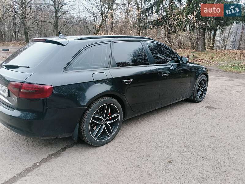 Универсал Audi A4 2012 в Львове