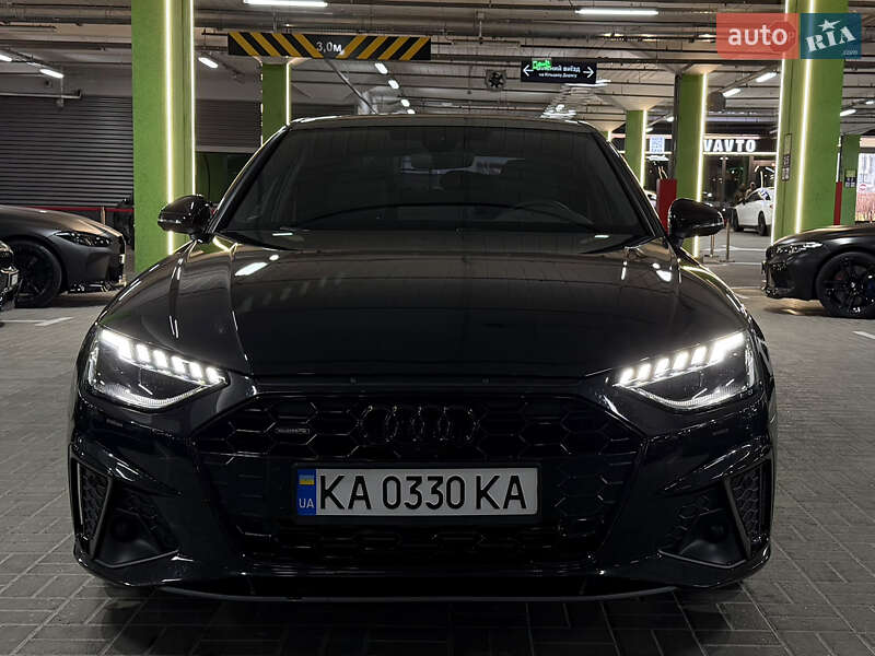 Седан Audi A4 2022 в Киеве