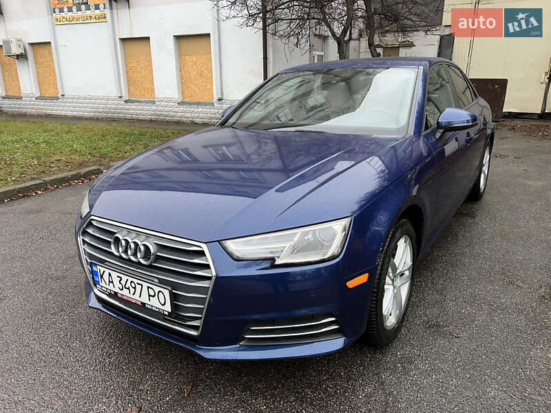 Седан Audi A4 2016 в Киеве