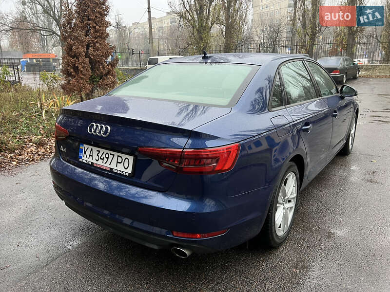 Седан Audi A4 2016 в Киеве