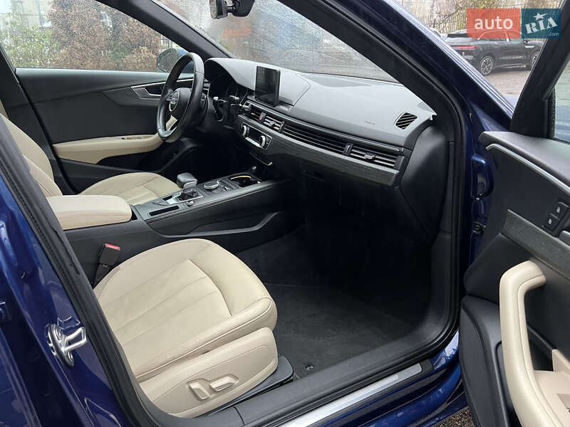 Седан Audi A4 2016 в Киеве