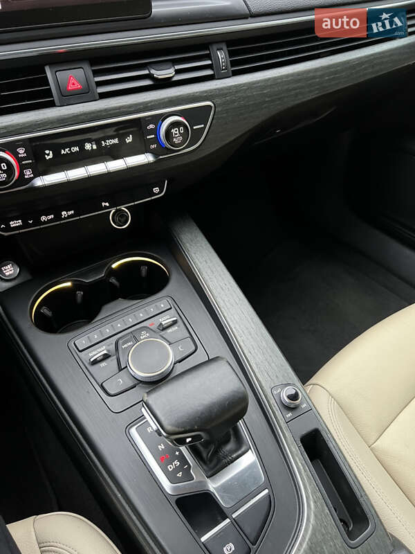 Седан Audi A4 2016 в Киеве