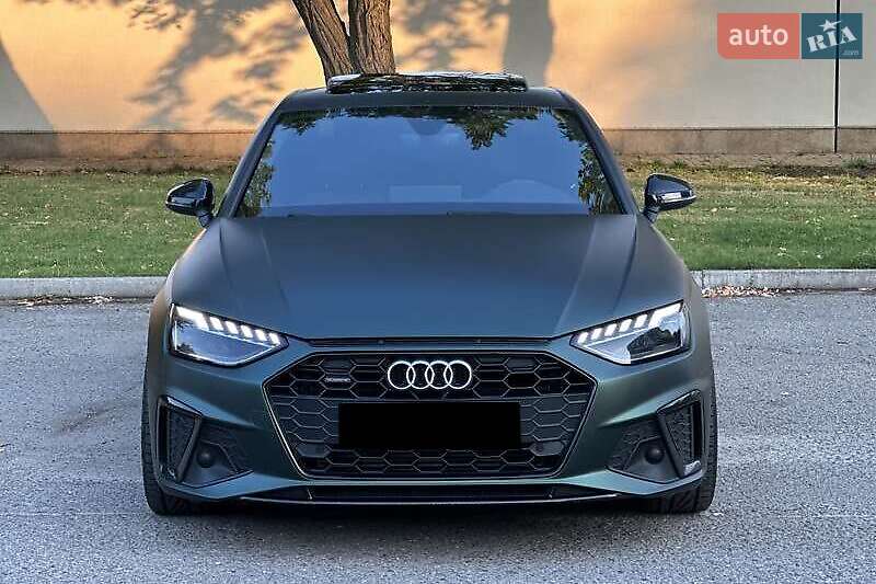 Седан Audi A4 2020 в Львове