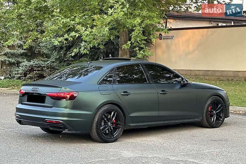 Седан Audi A4 2020 в Львове