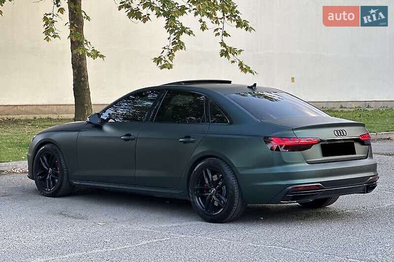 Седан Audi A4 2020 в Львове