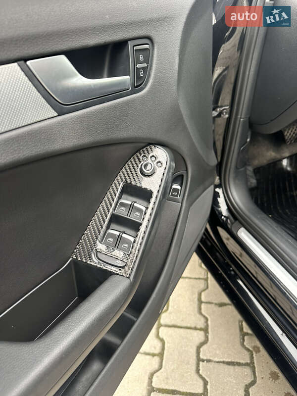 Седан Audi A4 2015 в Ивано-Франковске