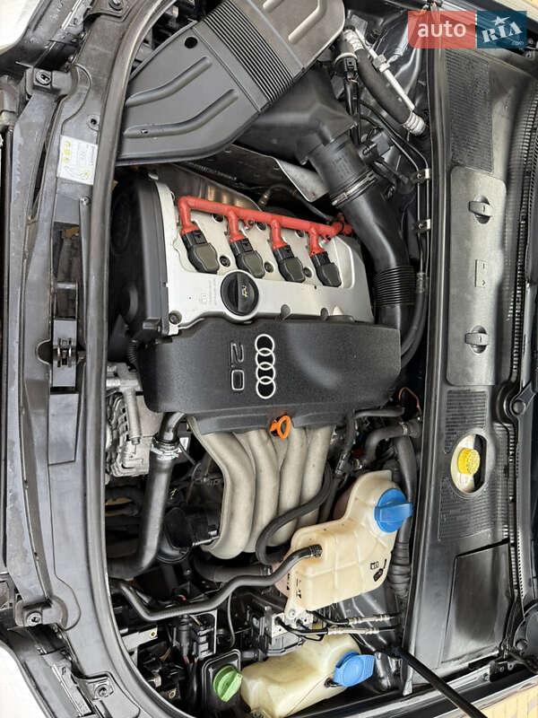 Седан Audi A4 2004 в Могилев-Подольске