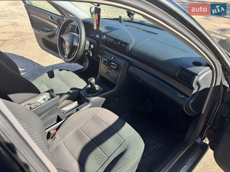Универсал Audi A4 1999 в Лозовой