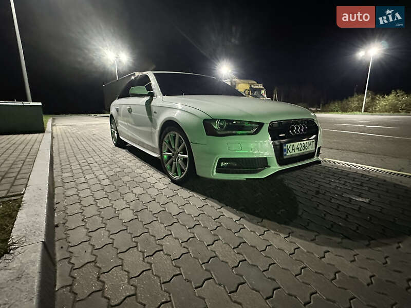 Седан Audi A4 2014 в Киеве
