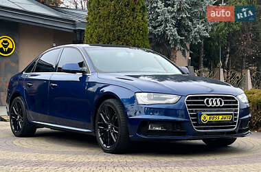 Седан Audi A4 2013 в Львове