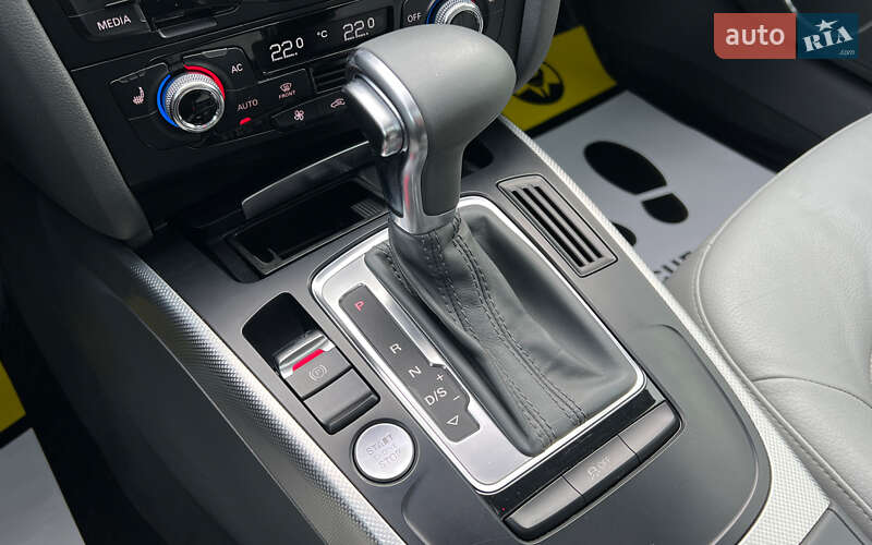 Седан Audi A4 2013 в Львові