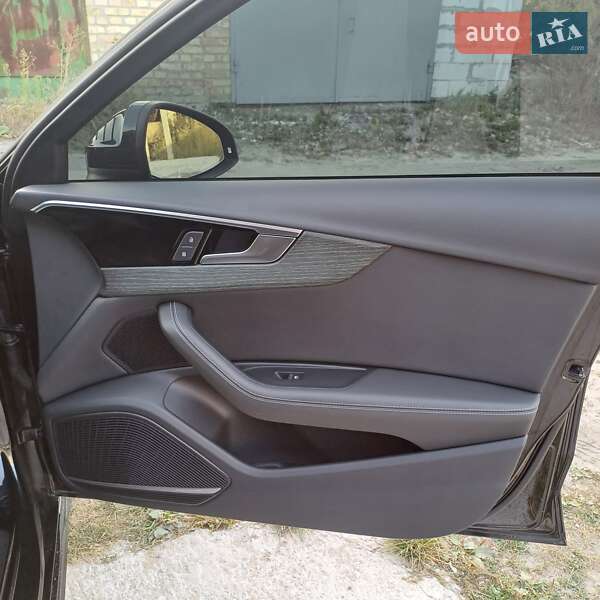 Седан Audi A4 2022 в Ірпені