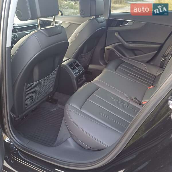 Седан Audi A4 2022 в Ірпені