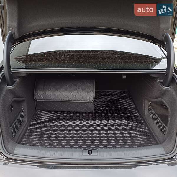 Седан Audi A4 2022 в Ірпені