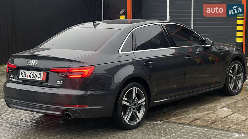 Седан Audi A4 2016 в Львове
