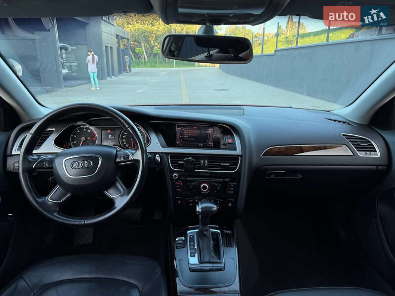 Седан Audi A4 2013 в Києві