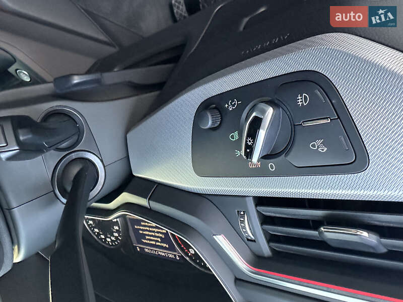 Седан Audi A4 2016 в Дніпрі