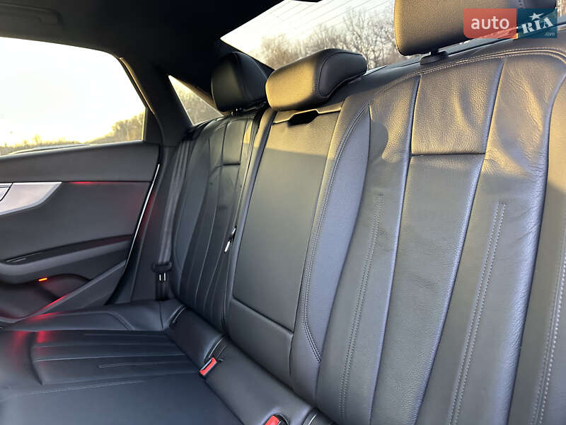 Седан Audi A4 2016 в Дніпрі
