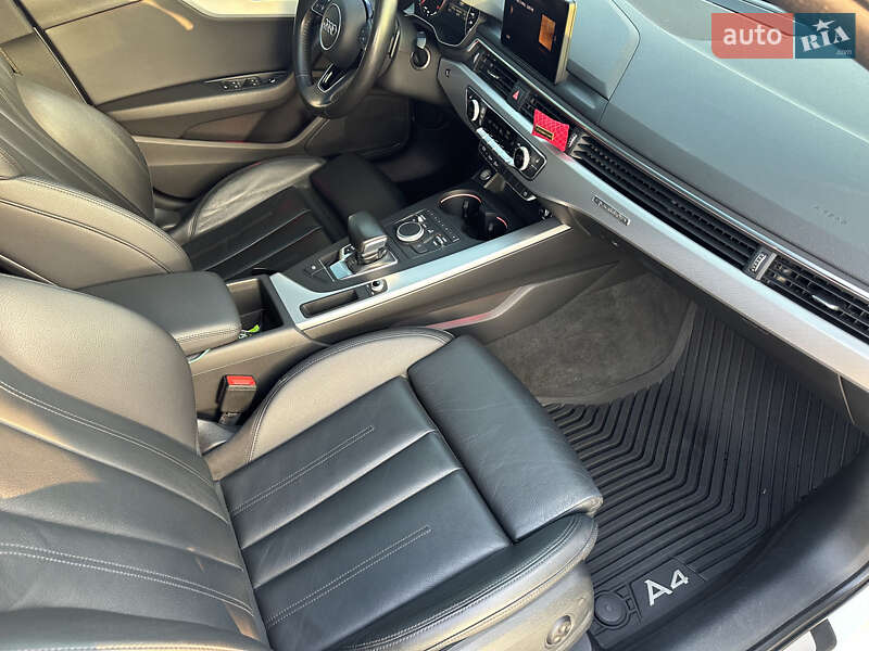 Седан Audi A4 2016 в Дніпрі