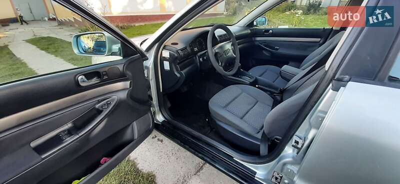 Седан Audi A4 1997 в Тернополе
