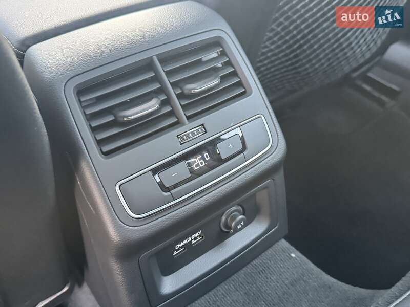 Седан Audi A4 2024 в Києві