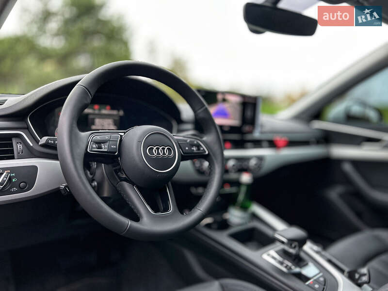 Седан Audi A4 2023 в Днепре