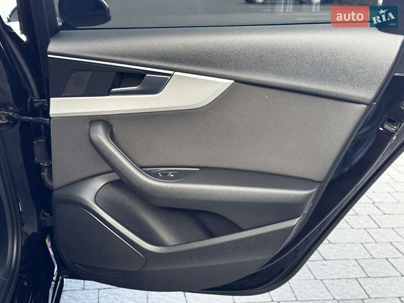 Универсал Audi A4 2018 в Стрые