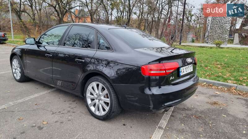 Седан Audi A4 2014 в Києві