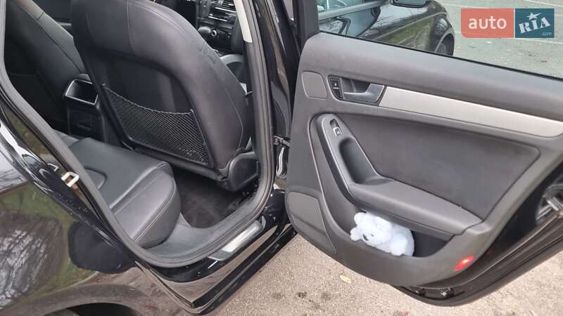 Седан Audi A4 2014 в Києві