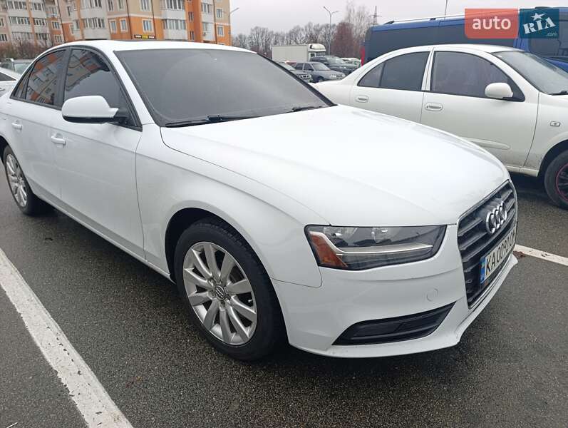 Седан Audi A4 2013 в Києві