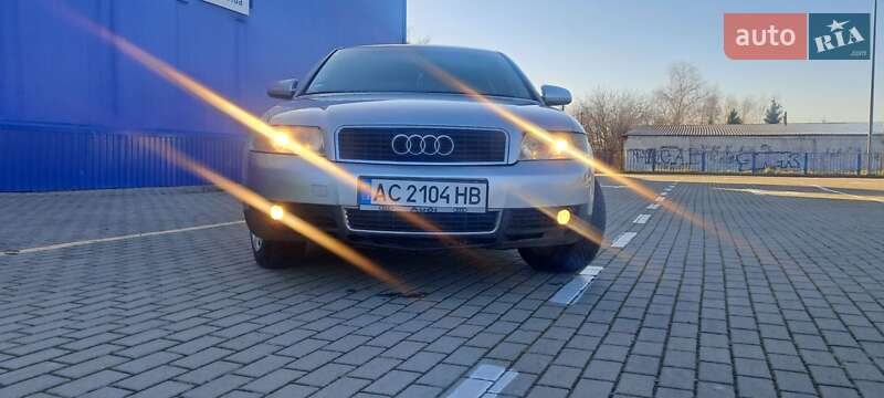 Седан Audi A4 2001 в Нововолынске