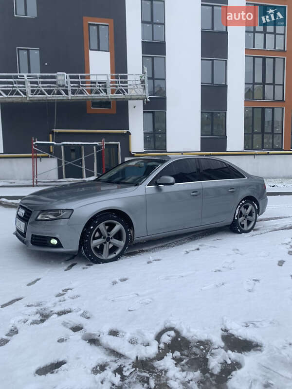 Седан Audi A4 2009 в Шептицькому