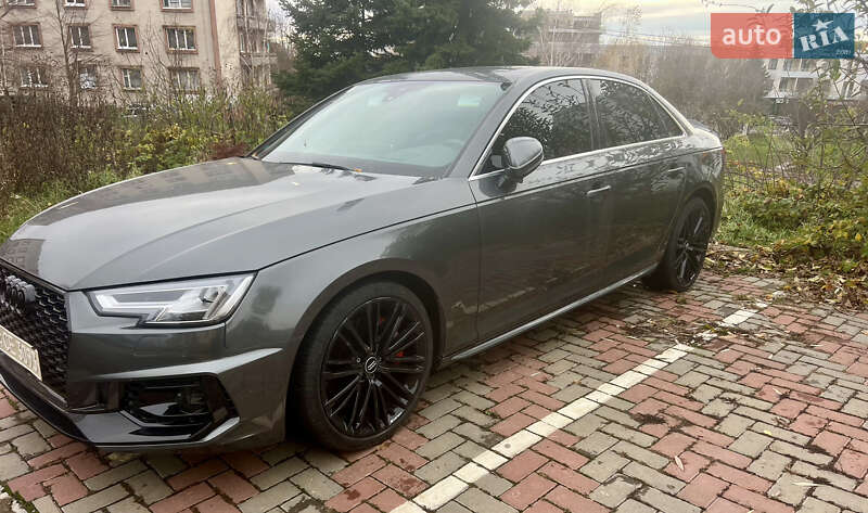 Седан Audi A4 2017 в Ужгороде