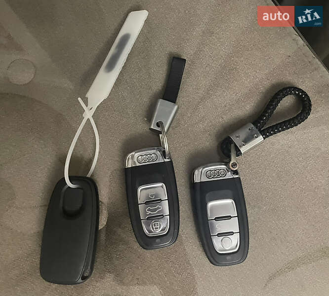 Седан Audi A4 2011 в Новояворівську