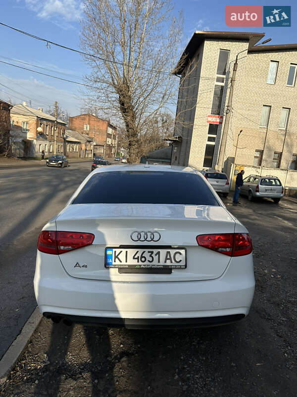 Седан Audi A4 2014 в Харькове