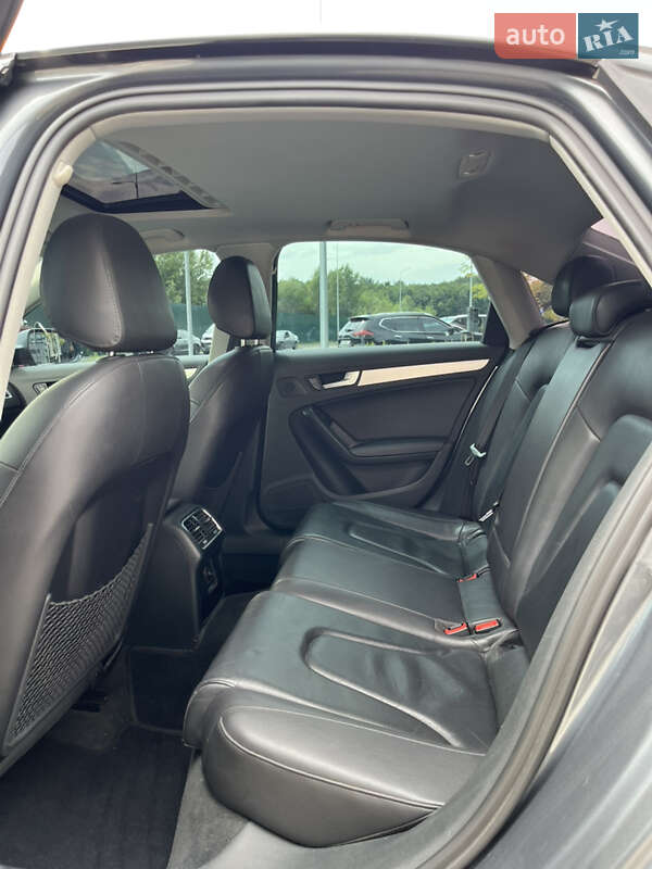 Седан Audi A4 2014 в Киеве