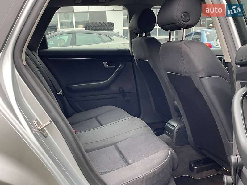 Универсал Audi A4 2003 в Сарнах