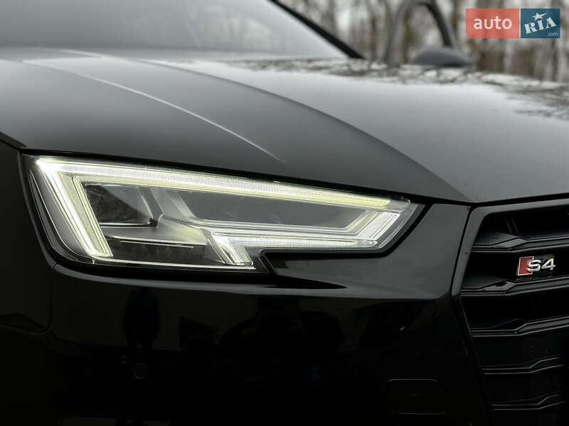 Універсал Audi A4 2019 в Луцьку